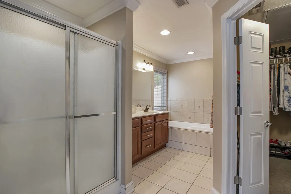 8511 King Arthur Lane Knoxville, TN 37923