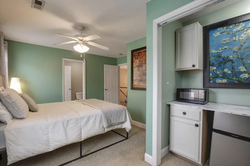 8511 King Arthur Lane Knoxville, TN 37923