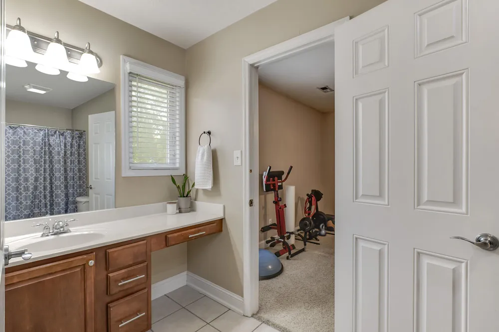 8511 King Arthur Lane Knoxville, TN 37923