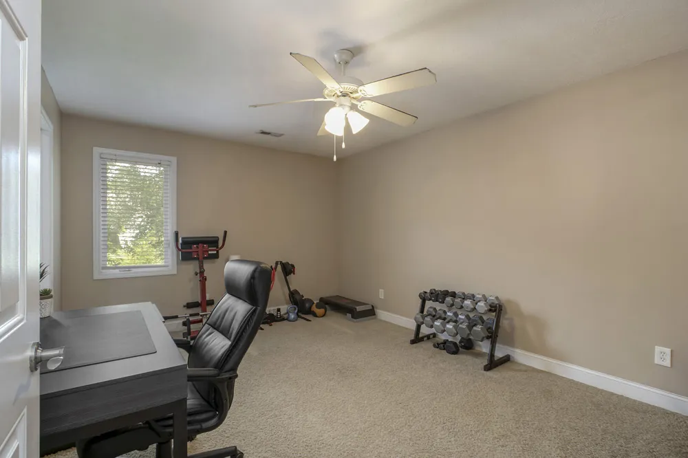8511 King Arthur Lane Knoxville, TN 37923