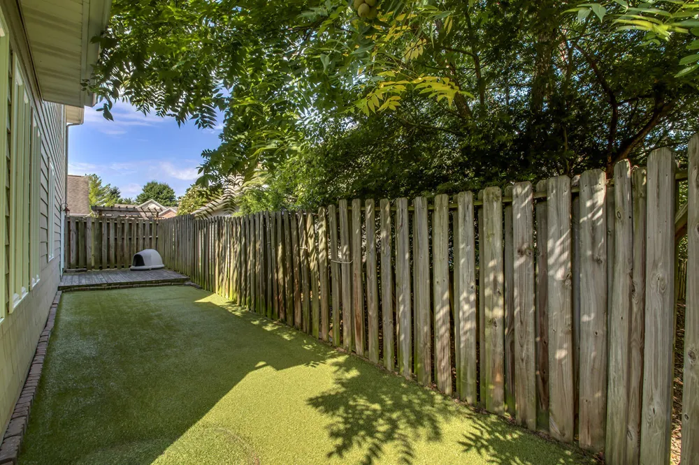 8511 King Arthur Lane Knoxville, TN 37923