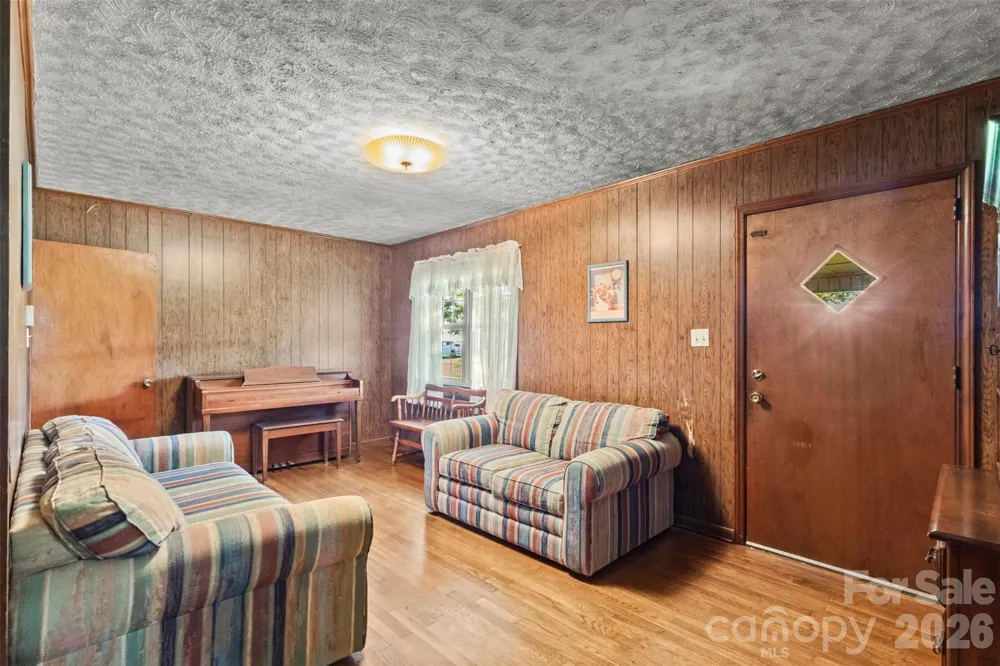 7804 Matthew Miller Road Vale, NC 28168