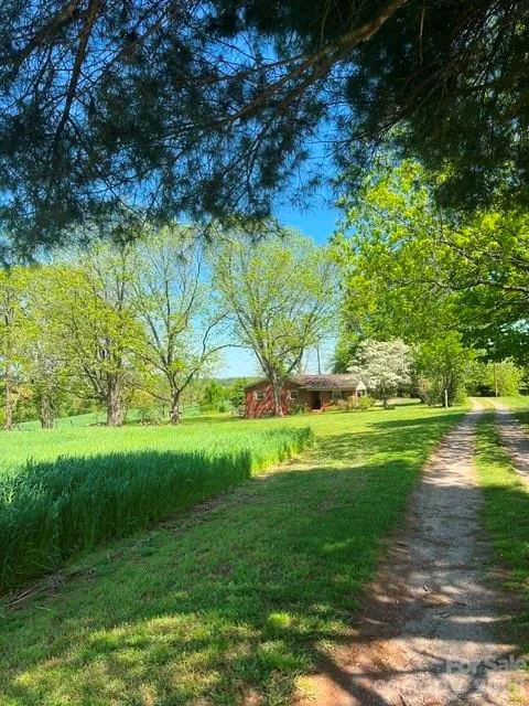 7804 Matthew Miller Road Vale, NC 28168