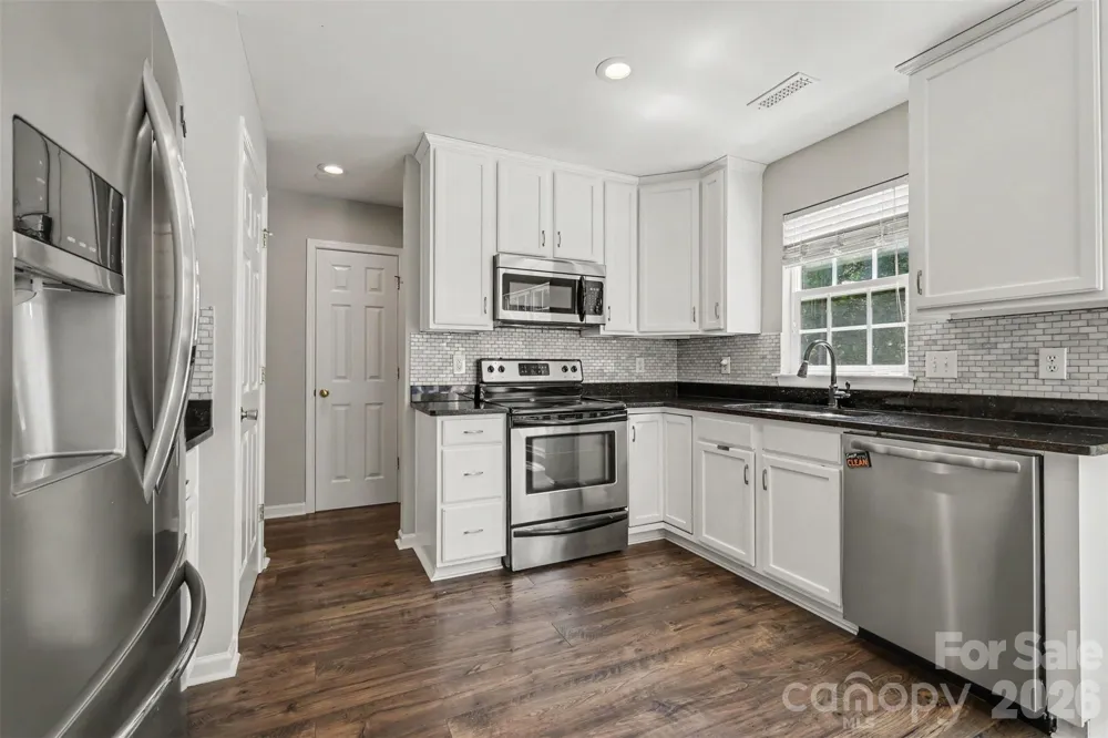 7674 Black Hawk Lane Tega Cay, SC 29708