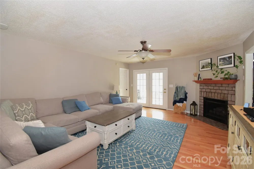 36 Cardinal Lane Candler, NC 28715