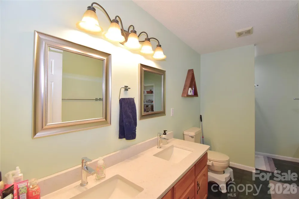 36 Cardinal Lane Candler, NC 28715