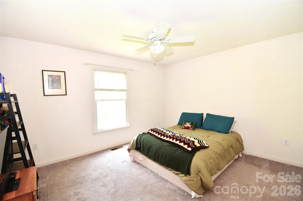 36 Cardinal Lane Candler, NC 28715