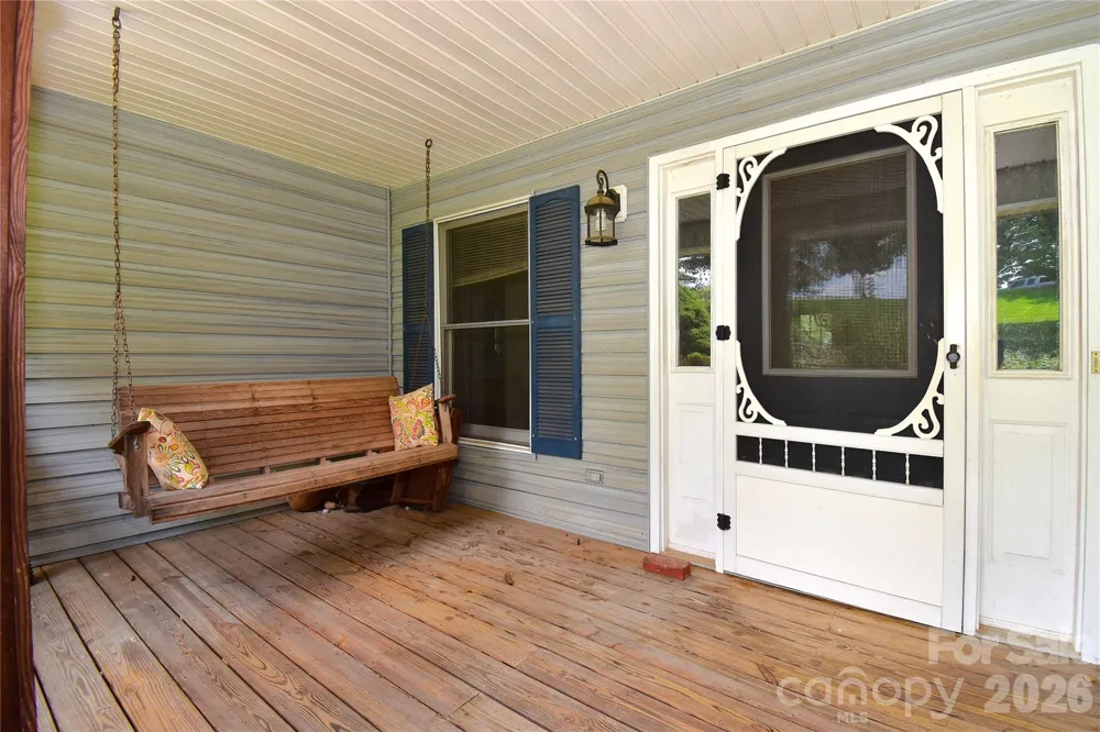 36 Cardinal Lane Candler, NC 28715