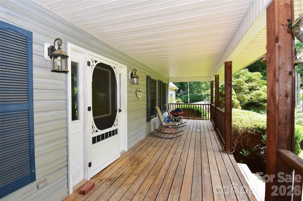 36 Cardinal Lane Candler, NC 28715