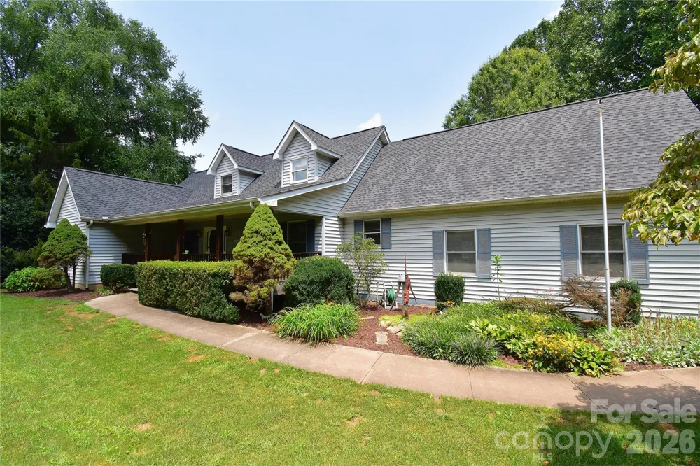 36 Cardinal Lane Candler, NC 28715