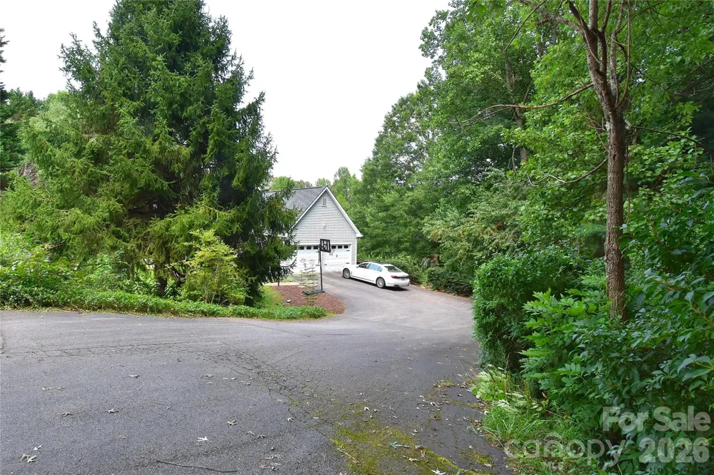 36 Cardinal Lane Candler, NC 28715