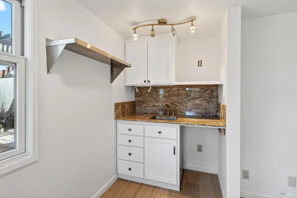 16861 Ocean Drive Fort Bragg, CA 95437