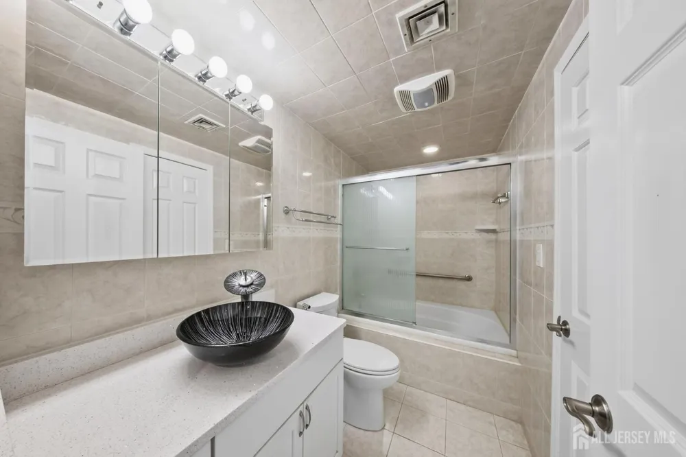 940 E Lincoln Avenue Piscataway, NJ 08854