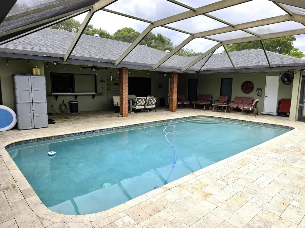 820 NW 73rd Terrace Plantation, FL 33317