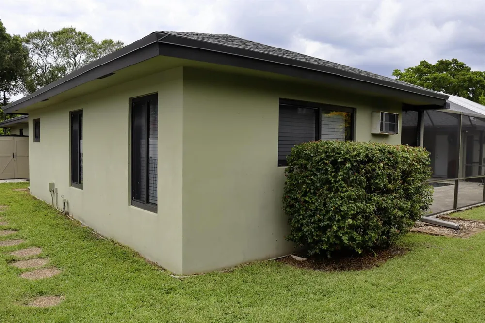 820 NW 73rd Terrace Plantation, FL 33317