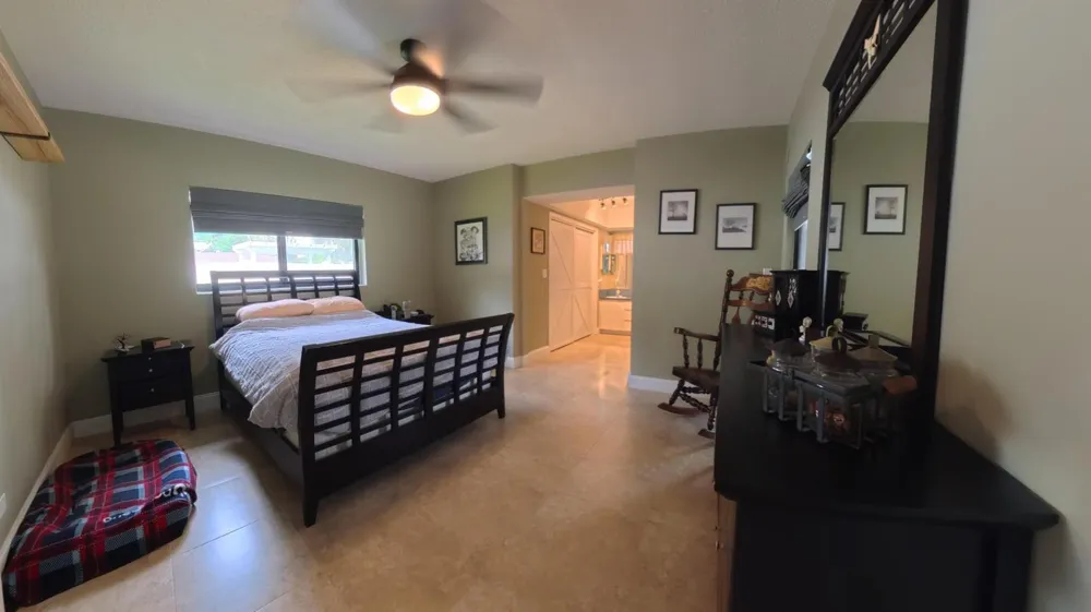 820 NW 73rd Terrace Plantation, FL 33317