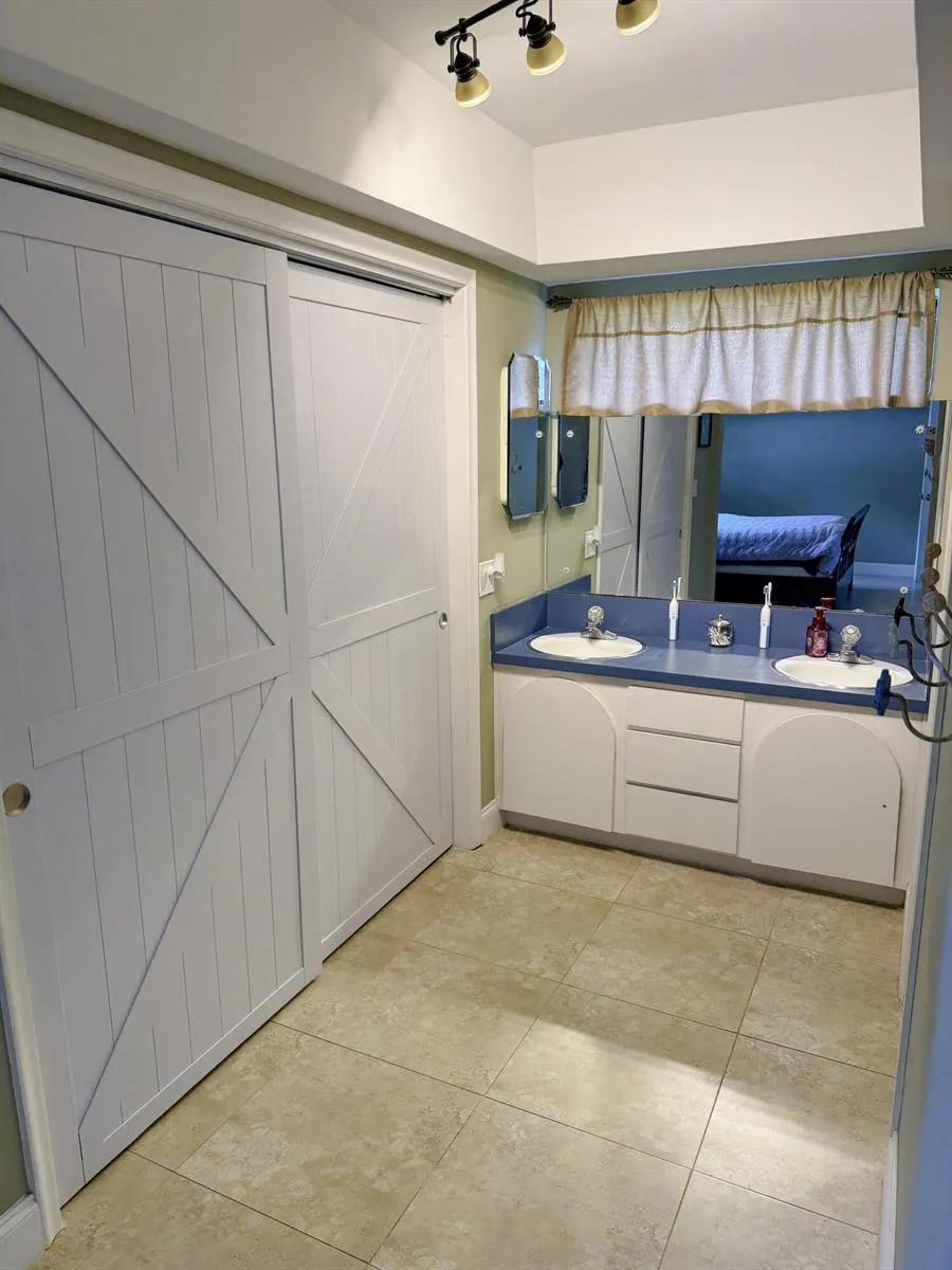 820 NW 73rd Terrace Plantation, FL 33317