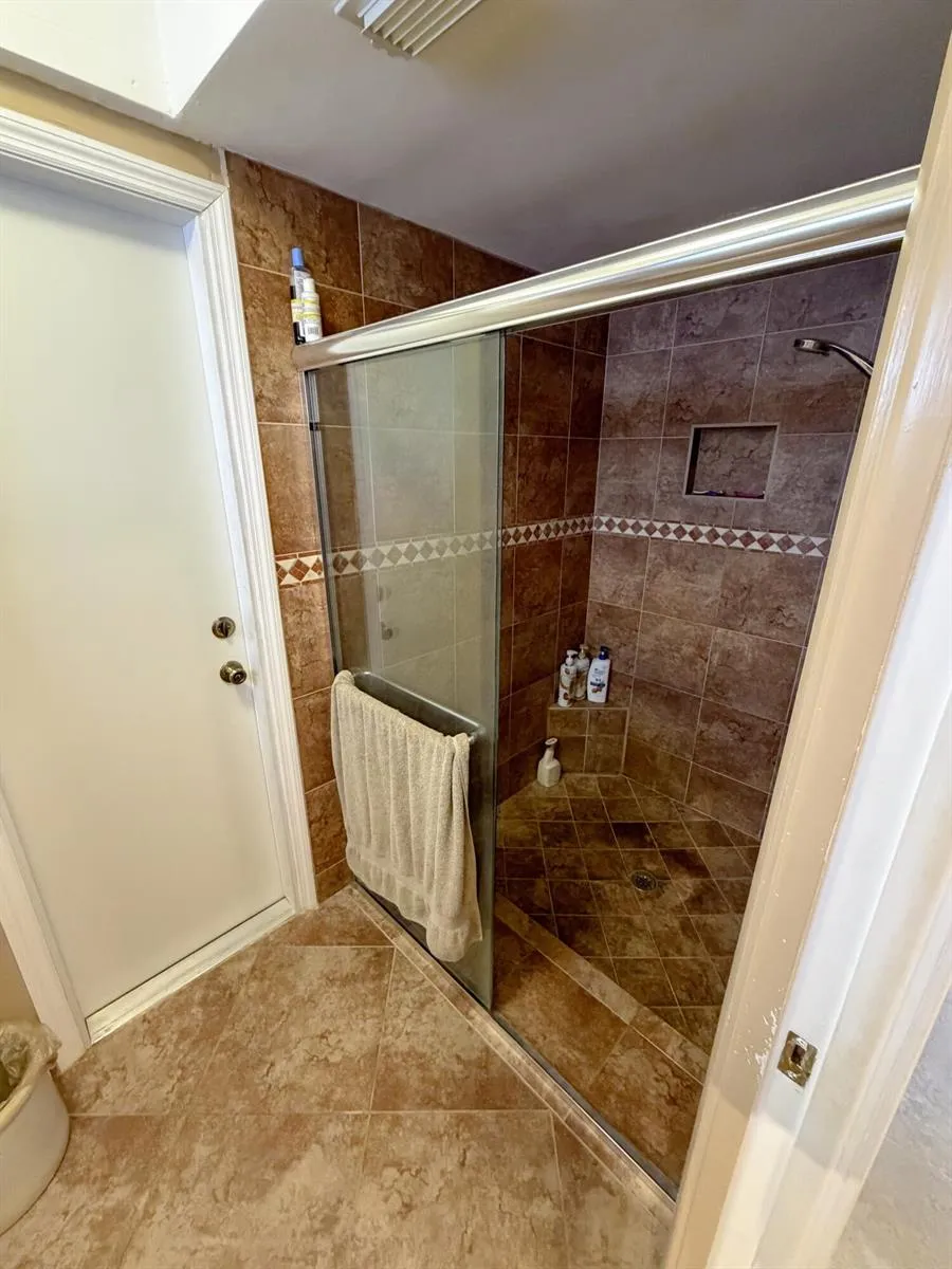 820 NW 73rd Terrace Plantation, FL 33317