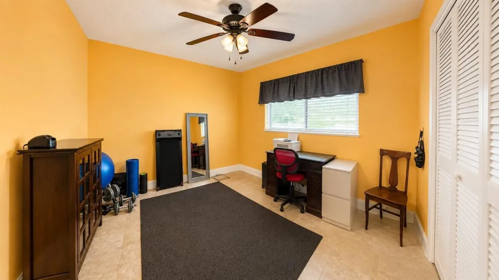 820 NW 73rd Terrace Plantation, FL 33317