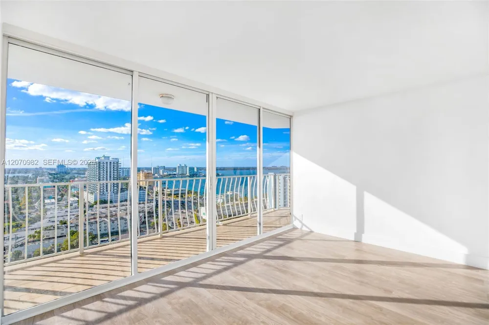 7601 E Treasure Dr #2203 North Bay Village, FL 33141