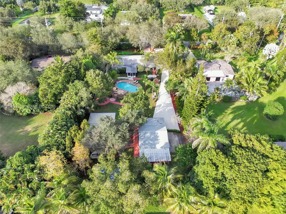 14330 SW 20th St Davie, FL 33325
