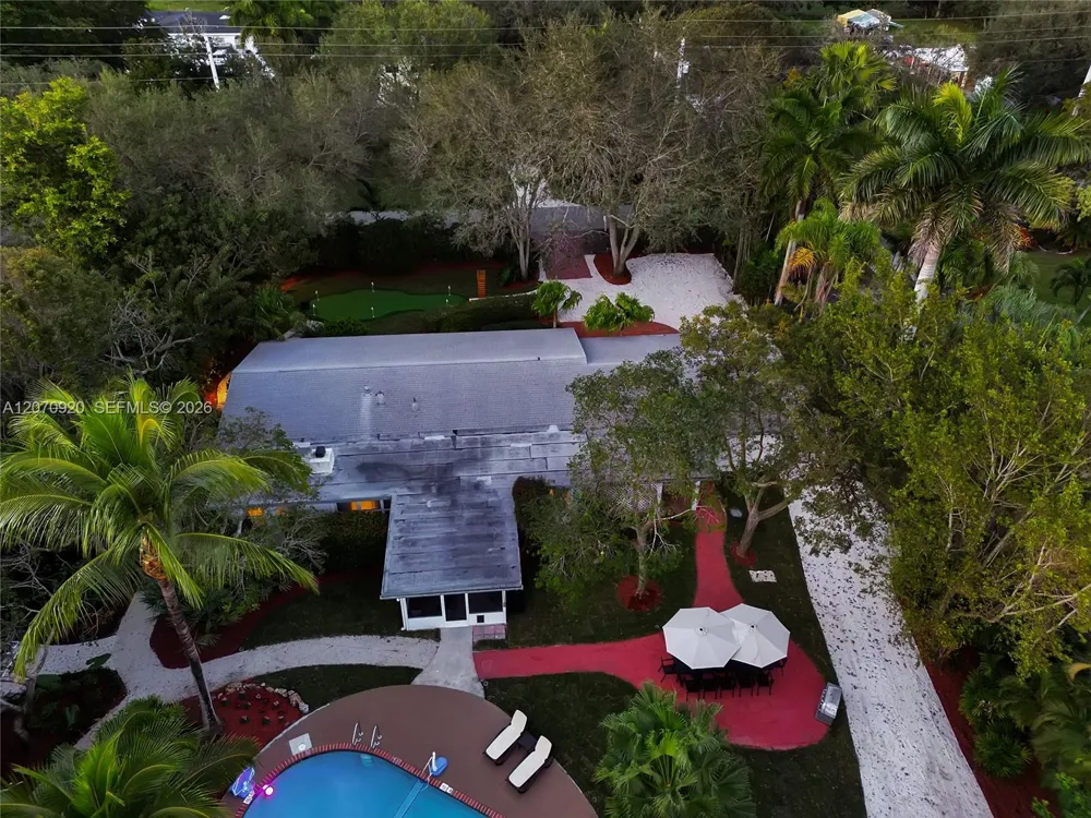 14330 SW 20th St Davie, FL 33325