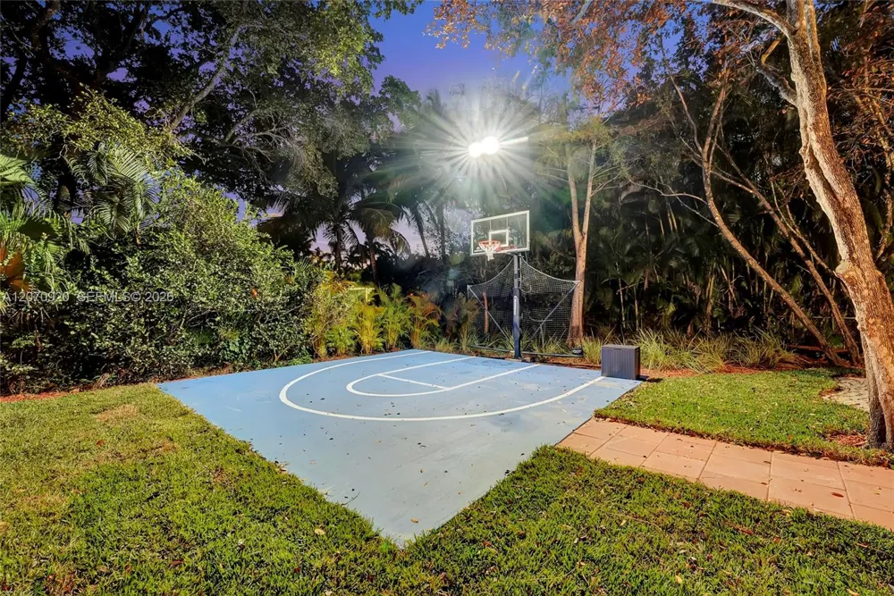 14330 SW 20th St Davie, FL 33325
