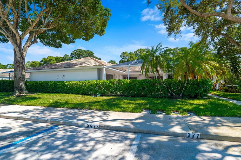 2301 PIN OAK COURT Palm Beach Gardens, FL 33410