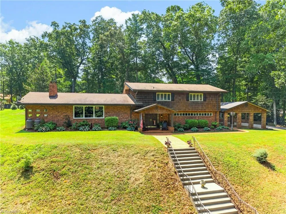1941 Oak Drive Asheboro, NC 27205