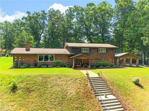 1941 Oak Drive