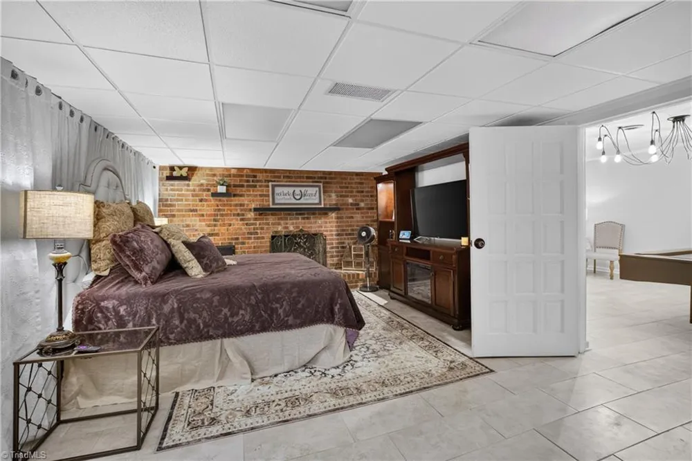 1941 Oak Drive Asheboro, NC 27205