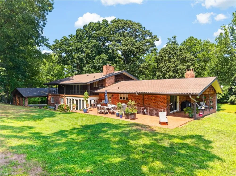 1941 Oak Drive Asheboro, NC 27205