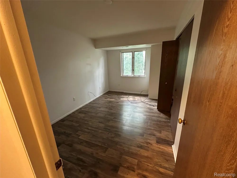 1459 E Chateau Vert Street E #H Ypsilanti Charter Township, MI 48197