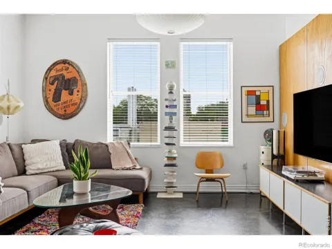 277 Broadway #209