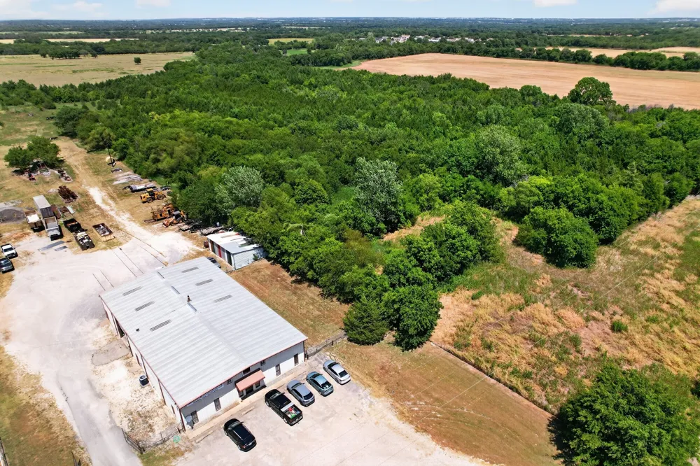 16831 State Highway 56 Southmayd, TX 75092