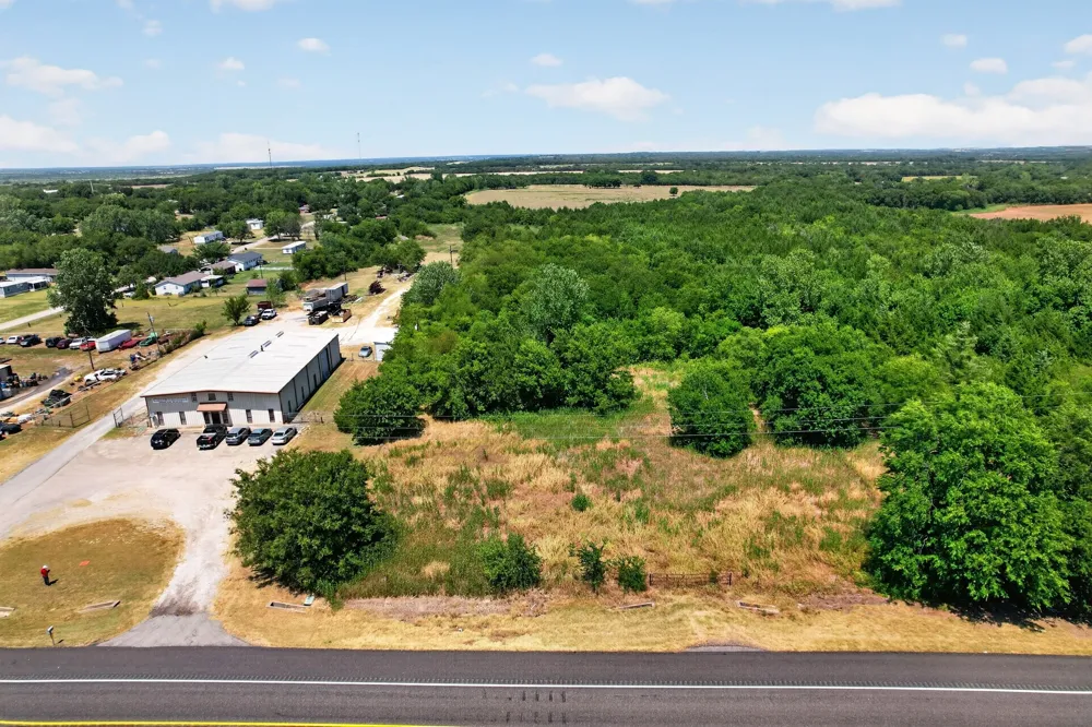 16831 State Highway 56 Southmayd, TX 75092