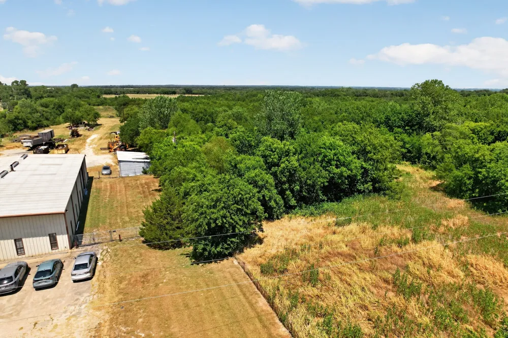 16831 State Highway 56 Southmayd, TX 75092