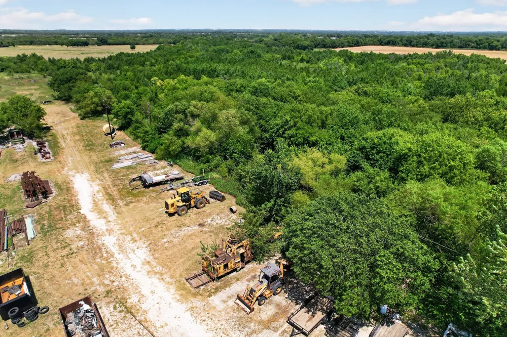 16831 State Highway 56 Southmayd, TX 75092