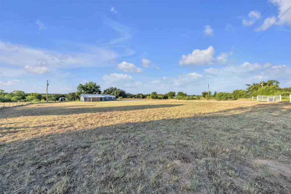 4080 Pleasant Valley Road Mineral Wells, TX 76067