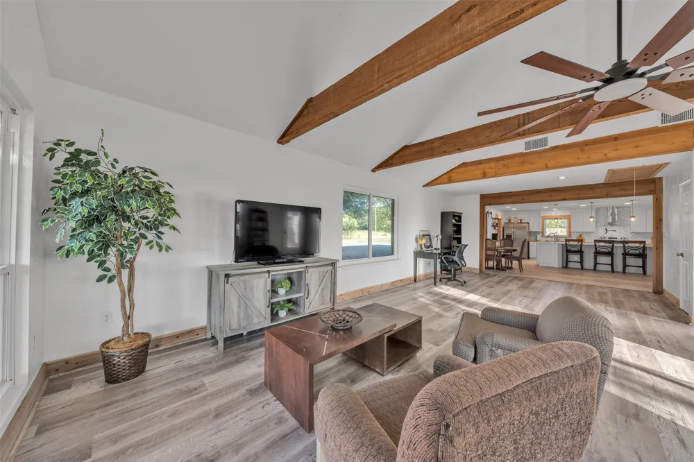 4080 Pleasant Valley Road Mineral Wells, TX 76067