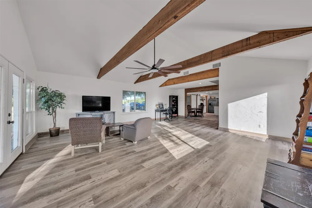 4080 Pleasant Valley Road Mineral Wells, TX 76067