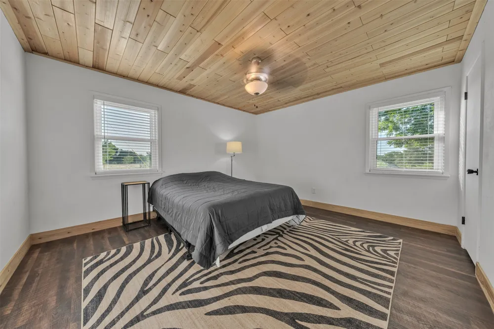 4080 Pleasant Valley Road Mineral Wells, TX 76067