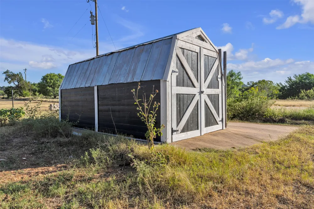 4080 Pleasant Valley Road Mineral Wells, TX 76067