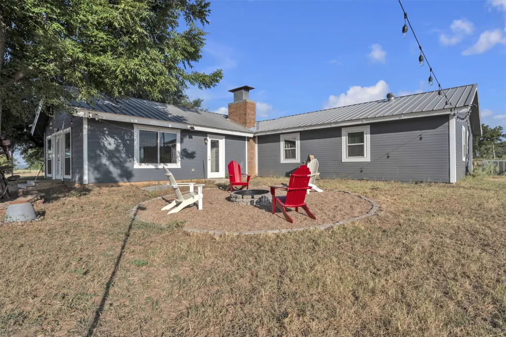 4080 Pleasant Valley Road Mineral Wells, TX 76067