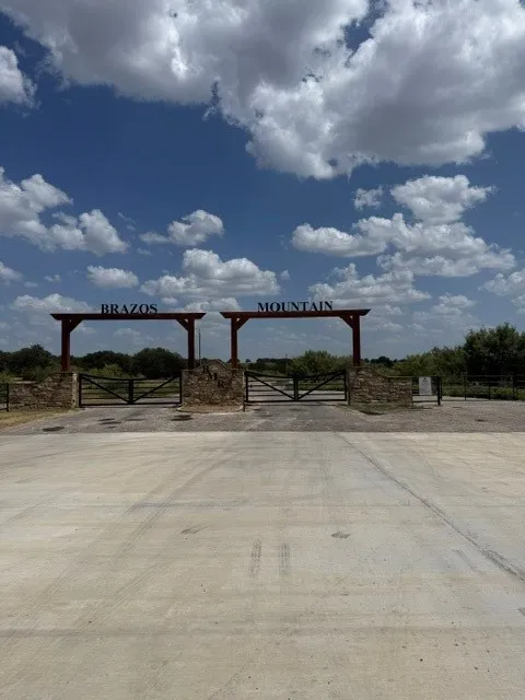 4080 Pleasant Valley Road Mineral Wells, TX 76067