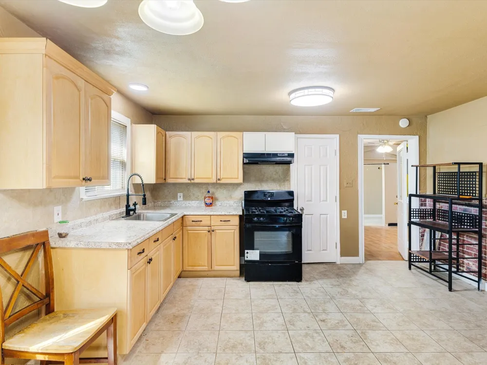 2618 NW 23rd Street Fort Worth, TX 76106