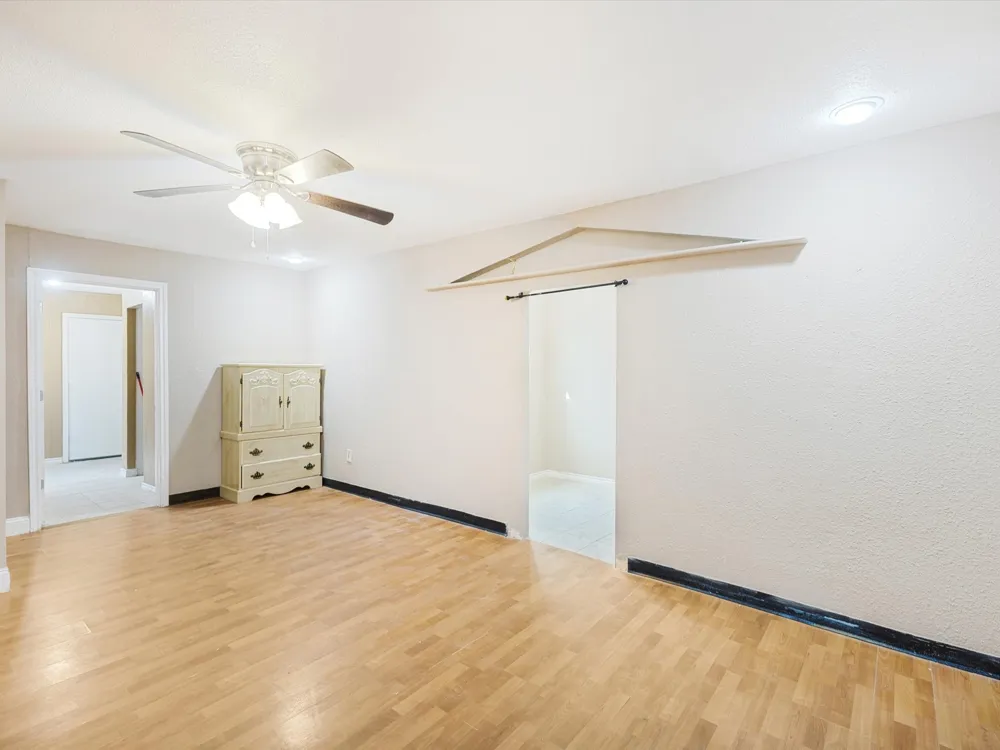 2618 NW 23rd Street Fort Worth, TX 76106
