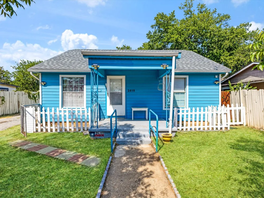 2618 NW 23rd Street Fort Worth, TX 76106