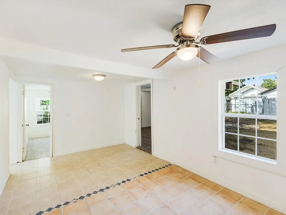 2618 NW 23rd Street Fort Worth, TX 76106