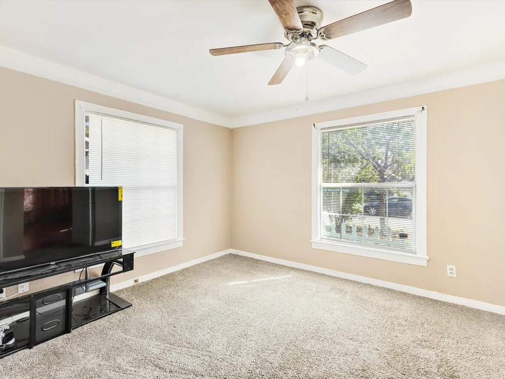 2618 NW 23rd Street Fort Worth, TX 76106